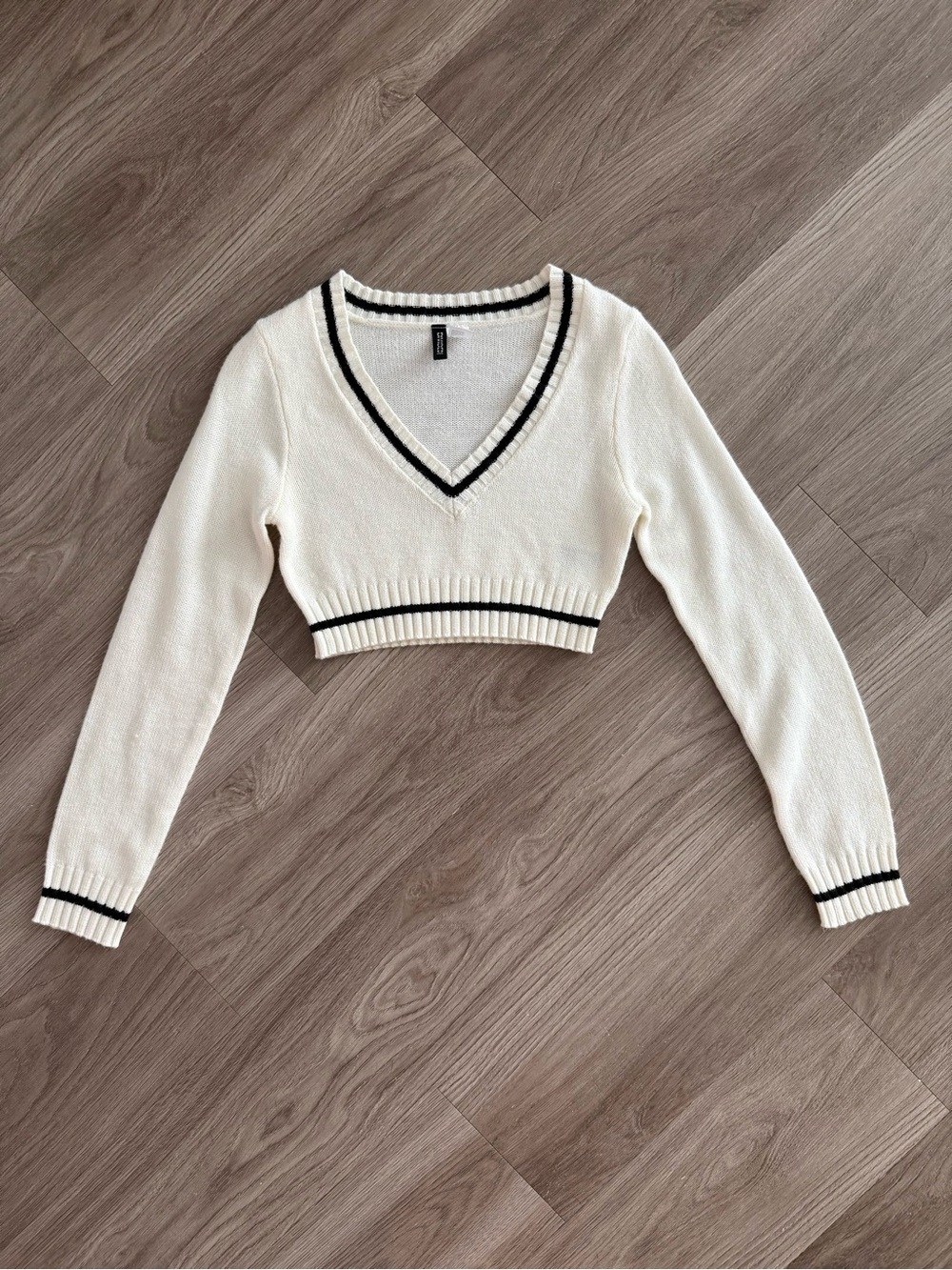 H&M Cream Knit Top with Black Neck Stripe
